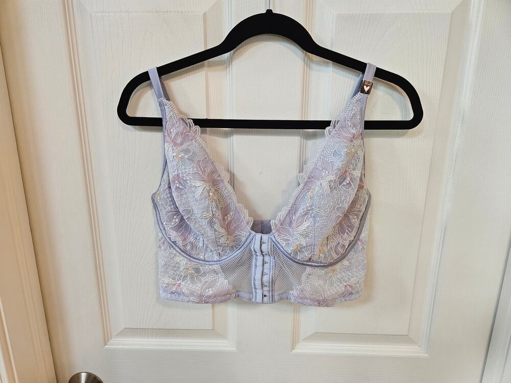 Victoria's Secret Light Purple Floral Lace Underwire Bra M-DD 580 Longline